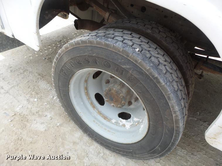 image for item DA3483 2006 Ford F550 utility truck