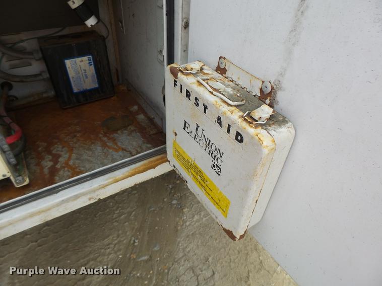 image for item DA3483 2006 Ford F550 utility truck