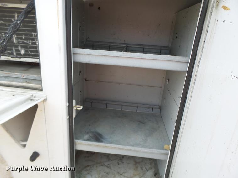 image for item DA3483 2006 Ford F550 utility truck