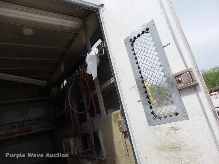 image for item DA3483 2006 Ford F550 utility truck