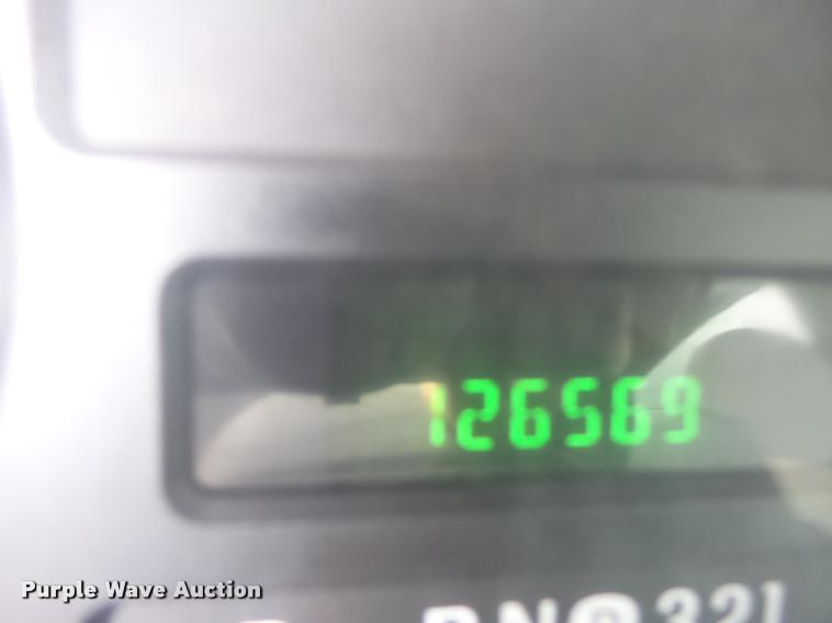 image for item DA3483 2006 Ford F550 utility truck