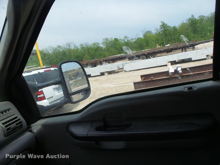 image for item DA3483 2006 Ford F550 utility truck