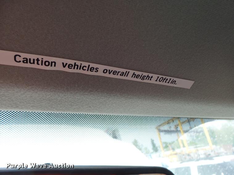 image for item DA3483 2006 Ford F550 utility truck