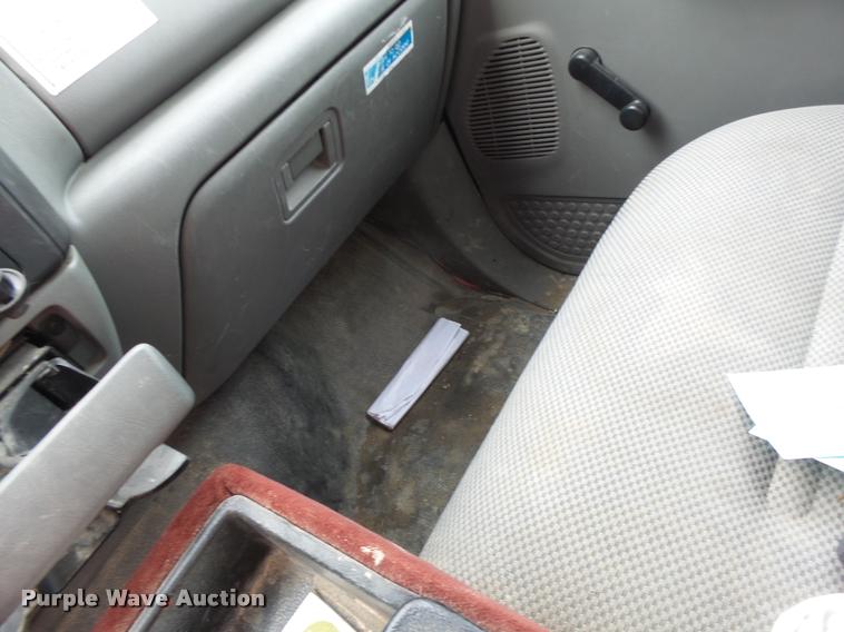 image for item DA3483 2006 Ford F550 utility truck