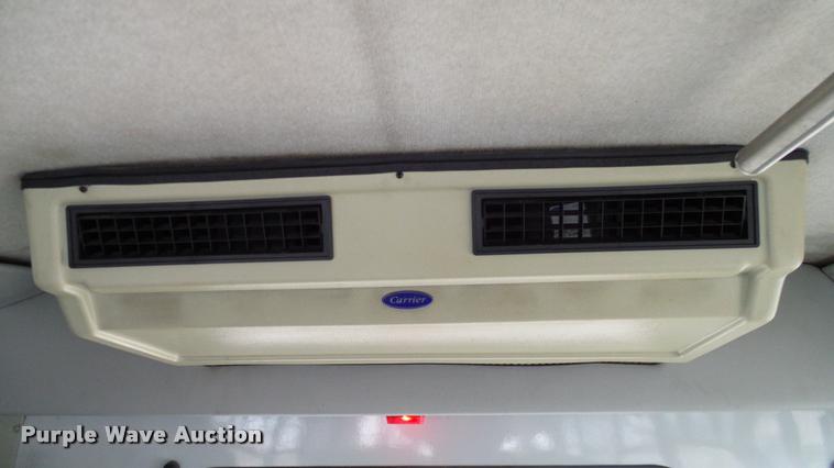 image for item DA6186 2004 Ford Econoline E450 shuttle bus