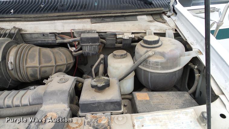 image for item DA6186 2004 Ford Econoline E450 shuttle bus