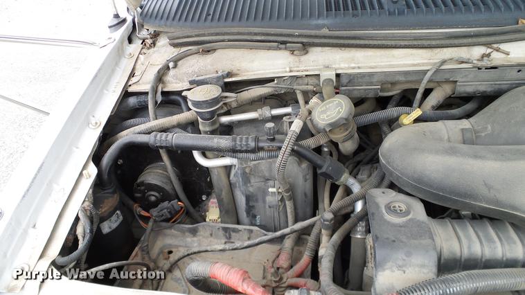 image for item DA6186 2004 Ford Econoline E450 shuttle bus