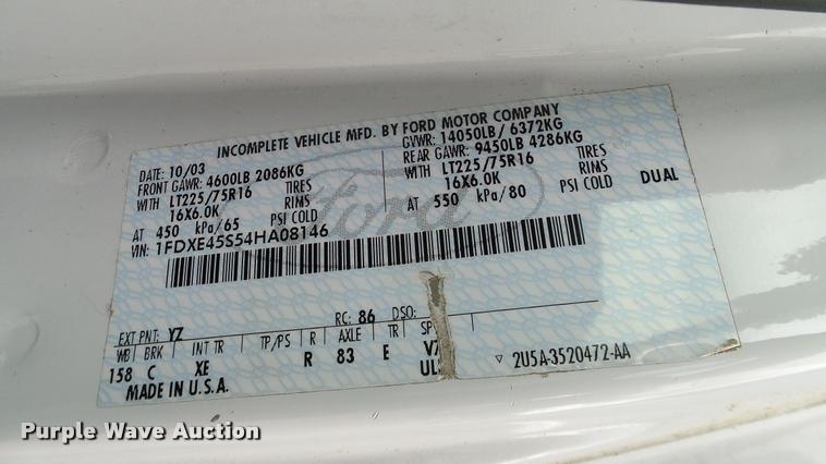 image for item DA6186 2004 Ford Econoline E450 shuttle bus