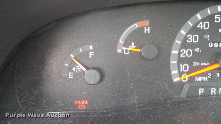 image for item DA6187 2003 Ford E350 Super Duty shuttle bus