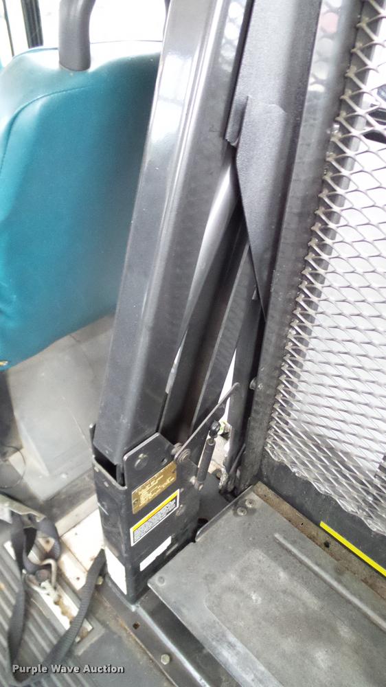 image for item DA6187 2003 Ford E350 Super Duty shuttle bus