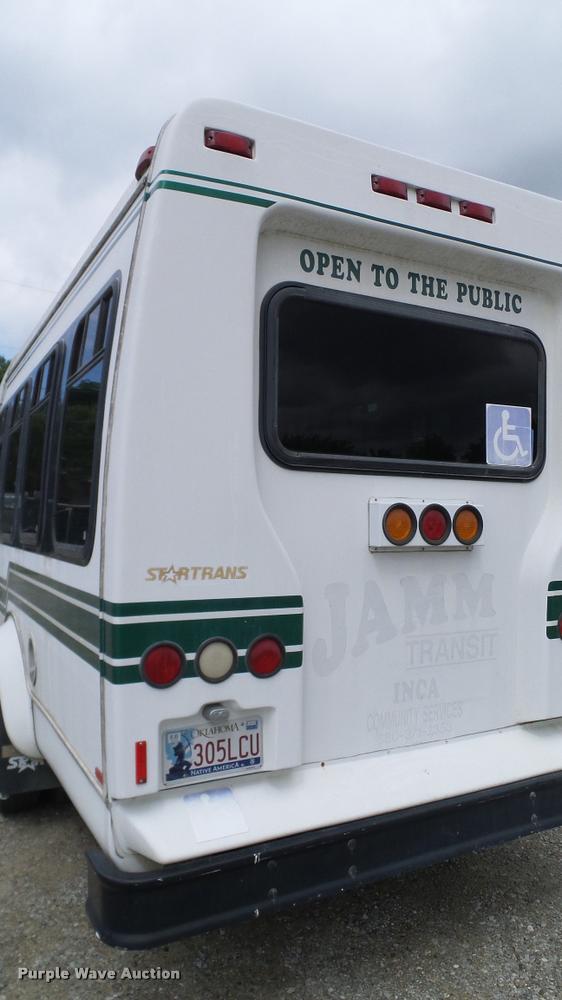 image for item DA6187 2003 Ford E350 Super Duty shuttle bus