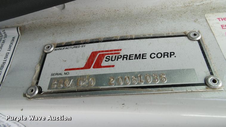 image for item DA6187 2003 Ford E350 Super Duty shuttle bus