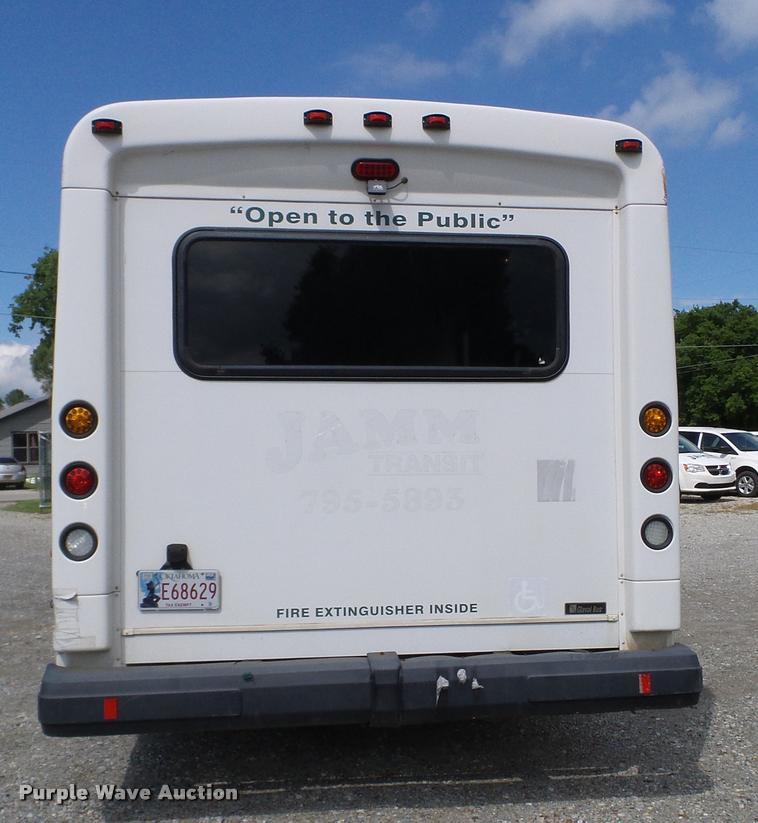 image for item DA6188 2009 Ford E350 Super Duty shuttle bus