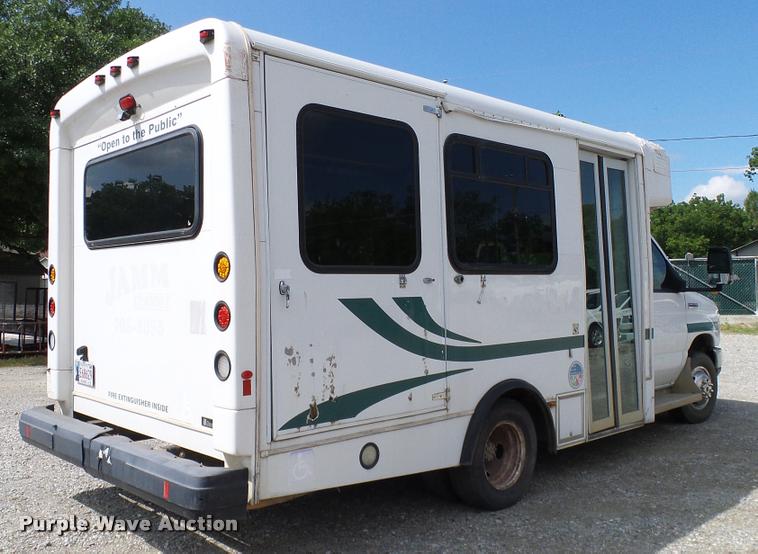 image for item DA6188 2009 Ford E350 Super Duty shuttle bus