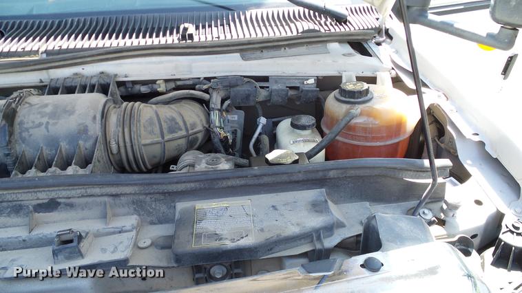 image for item DA6188 2009 Ford E350 Super Duty shuttle bus