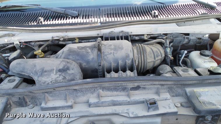 image for item DA6188 2009 Ford E350 Super Duty shuttle bus