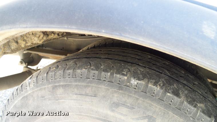 image for item DA6188 2009 Ford E350 Super Duty shuttle bus