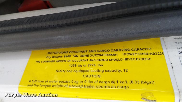 image for item DA6188 2009 Ford E350 Super Duty shuttle bus