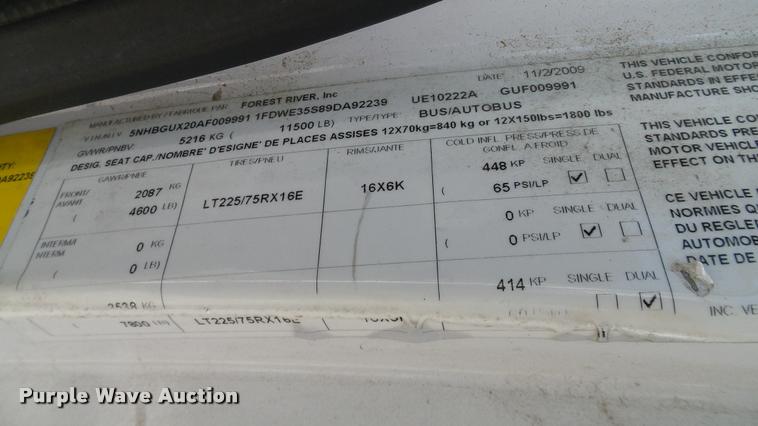 image for item DA6188 2009 Ford E350 Super Duty shuttle bus