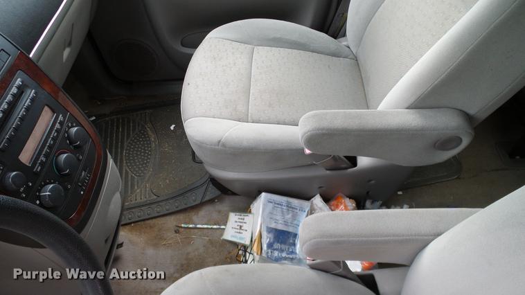 image for item DA6189 2005 Chevrolet Uplander van