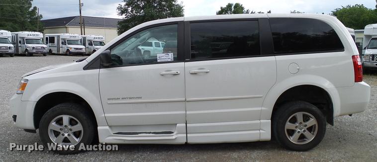 image for item DA6192 2010 Dodge Grand Caravan van