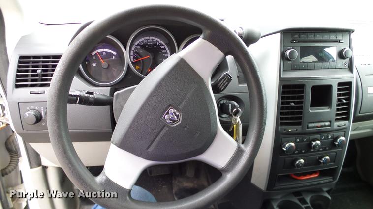 image for item DA6192 2010 Dodge Grand Caravan van
