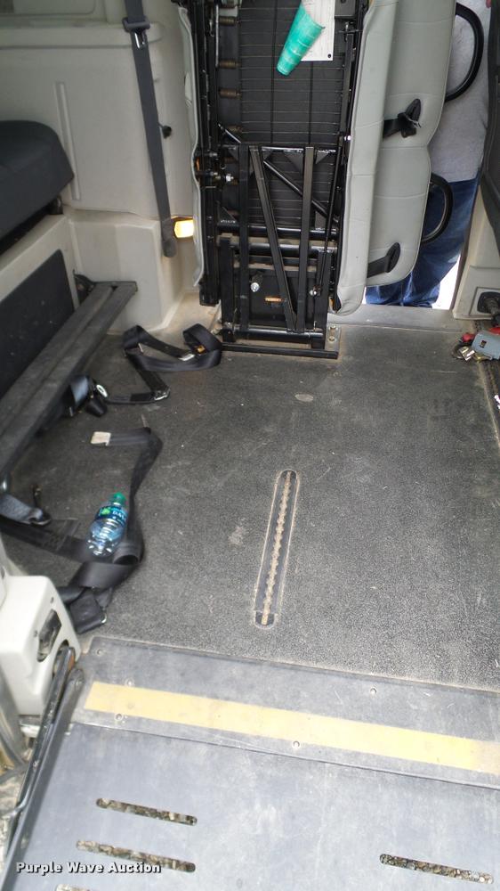 image for item DA6192 2010 Dodge Grand Caravan van