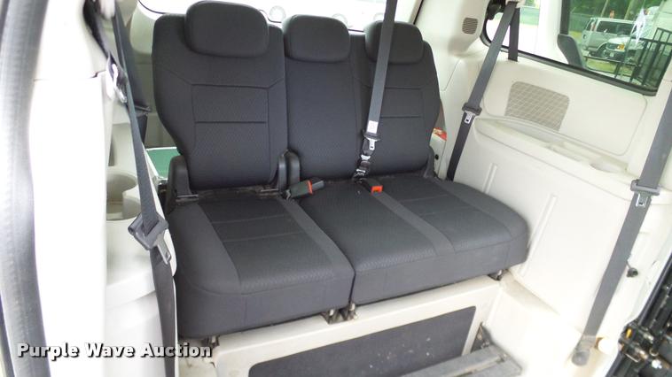 image for item DA6192 2010 Dodge Grand Caravan van