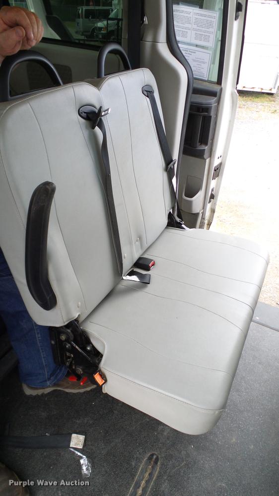 image for item DA6192 2010 Dodge Grand Caravan van