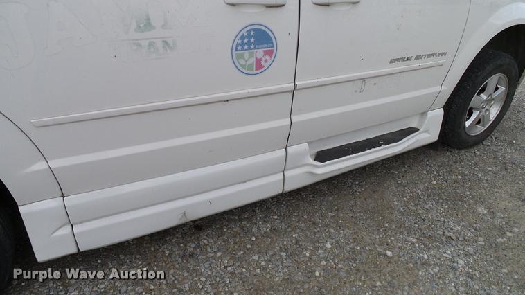 image for item DA6192 2010 Dodge Grand Caravan van
