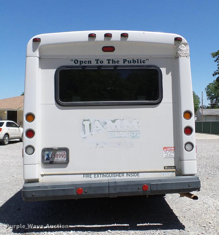 image for item DA6195 2007 Ford Econoline E450 shuttle bus