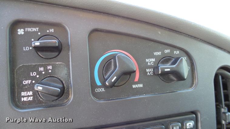 image for item DA6195 2007 Ford Econoline E450 shuttle bus