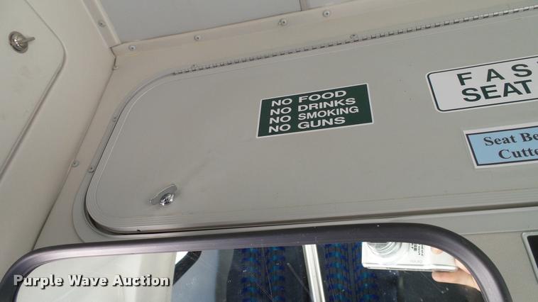 image for item DA6195 2007 Ford Econoline E450 shuttle bus