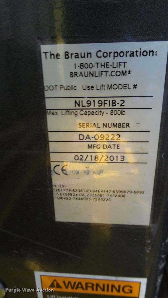 image for item DA6195 2007 Ford Econoline E450 shuttle bus