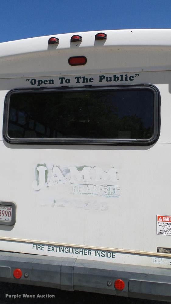 image for item DA6195 2007 Ford Econoline E450 shuttle bus