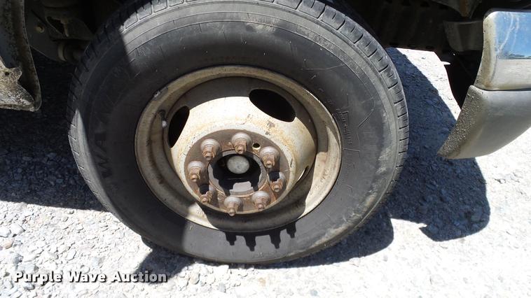 image for item DA6195 2007 Ford Econoline E450 shuttle bus