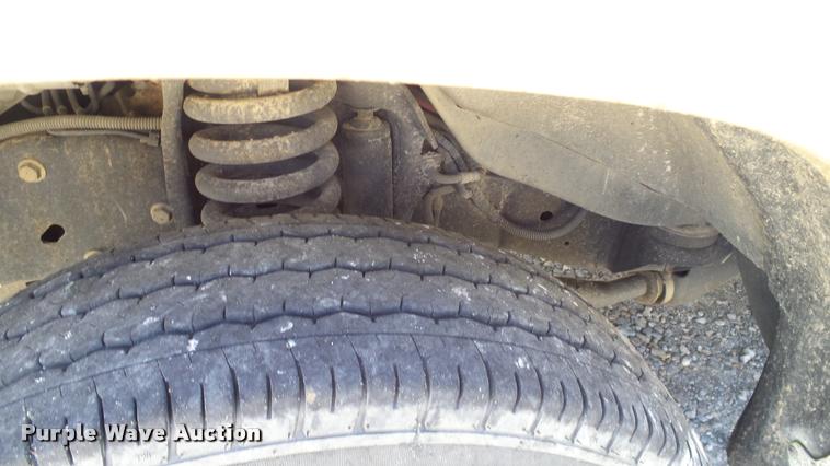 image for item DA6195 2007 Ford Econoline E450 shuttle bus