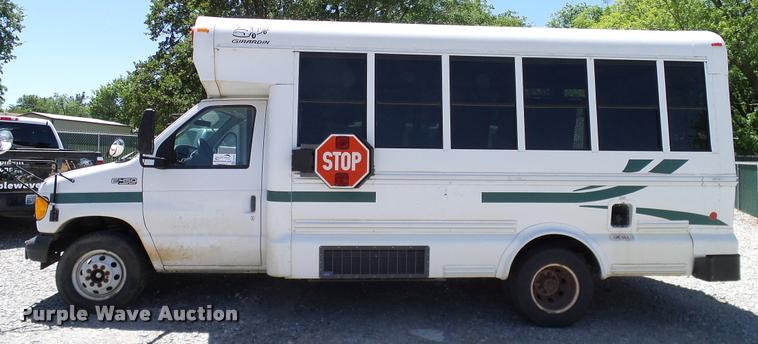 image for item DA6196 2005 Ford E450 school bus