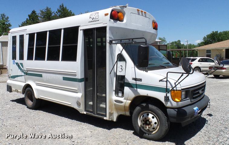 image for item DA6196 2005 Ford E450 school bus
