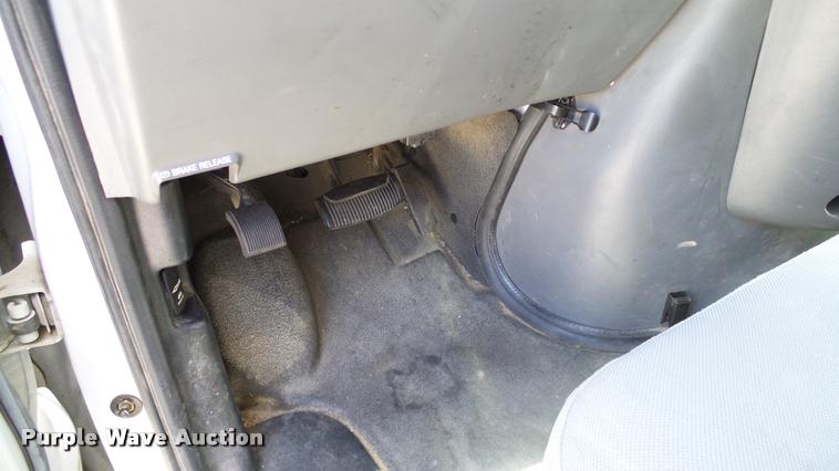 image for item DA6196 2005 Ford E450 school bus