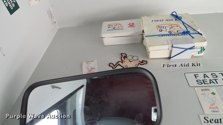 image for item DA6196 2005 Ford E450 school bus