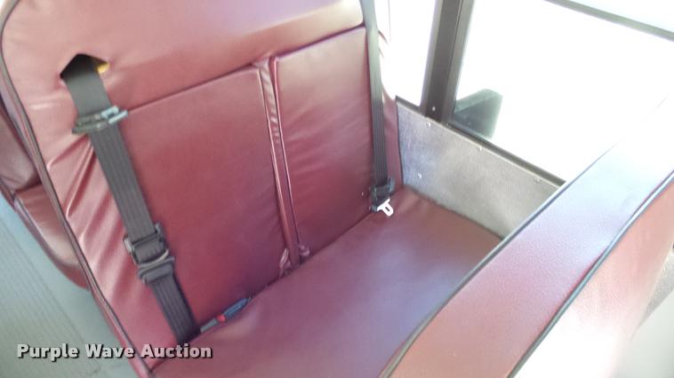 image for item DA6196 2005 Ford E450 school bus