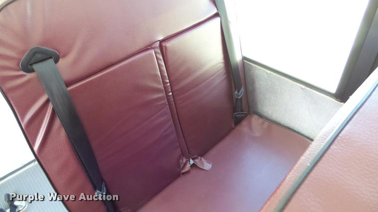 image for item DA6196 2005 Ford E450 school bus