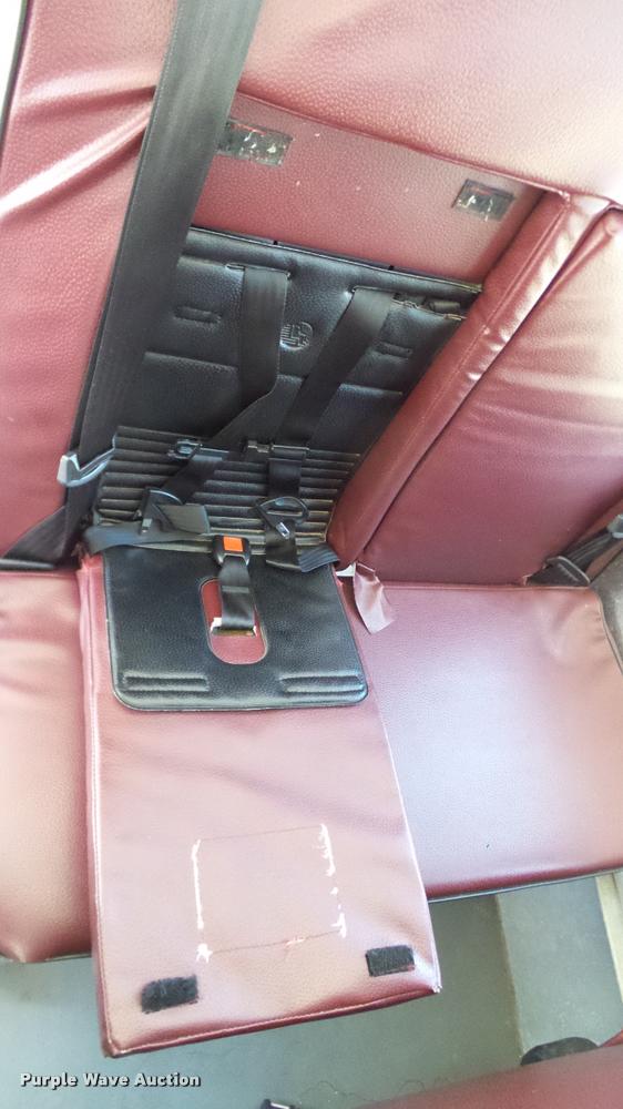 image for item DA6196 2005 Ford E450 school bus