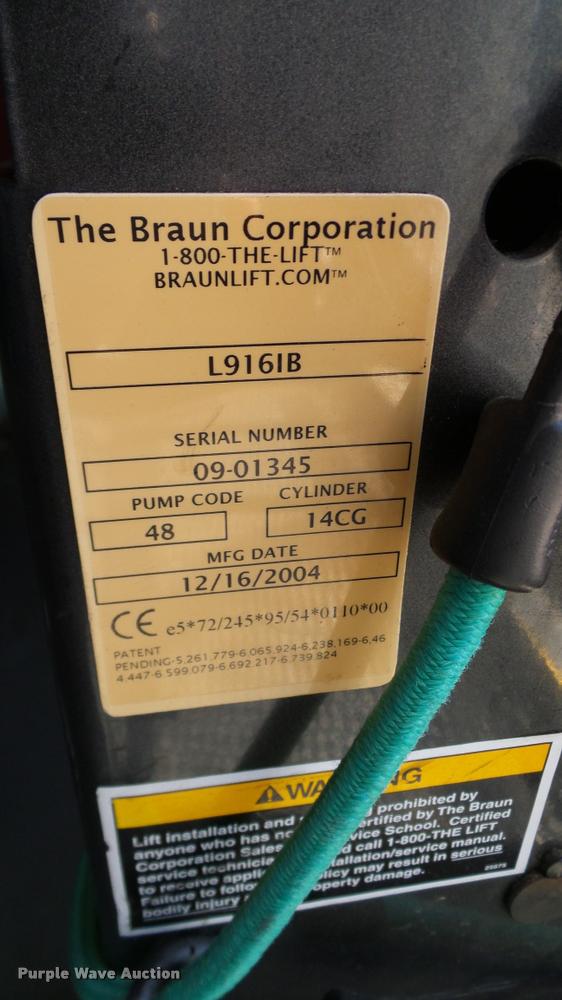 image for item DA6196 2005 Ford E450 school bus