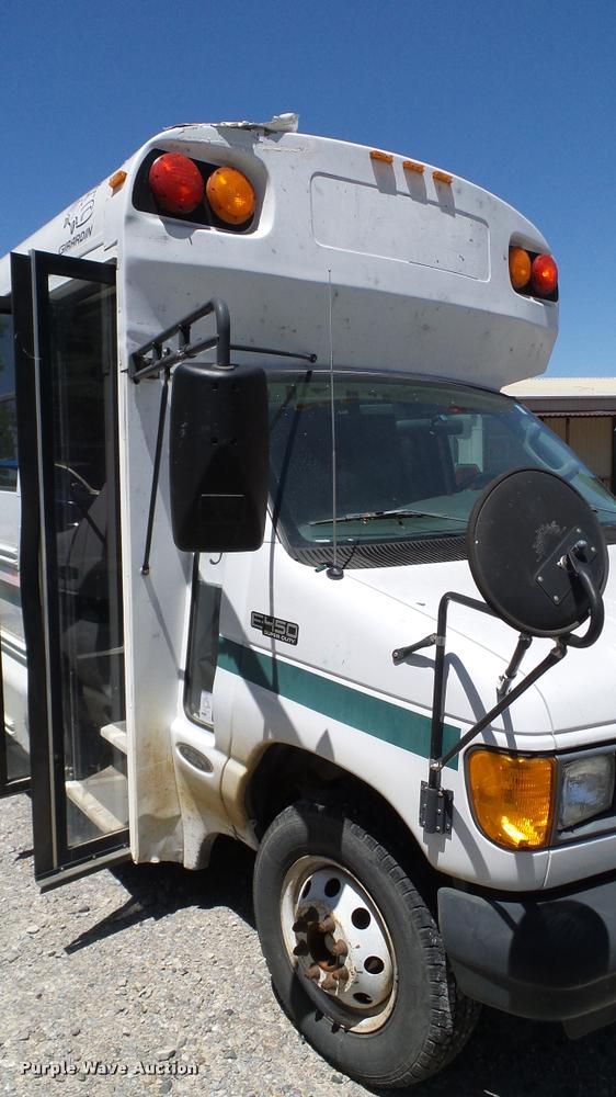 image for item DA6196 2005 Ford E450 school bus