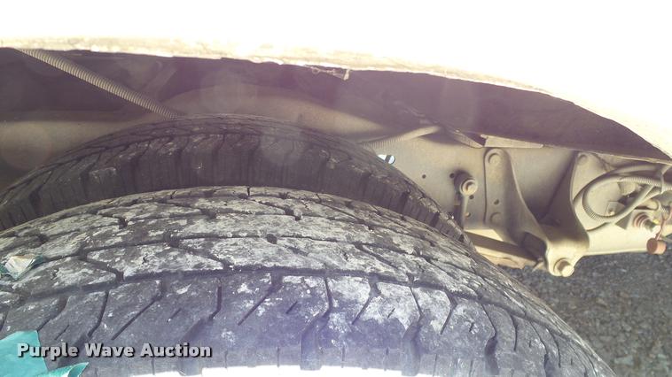 image for item DA6196 2005 Ford E450 school bus