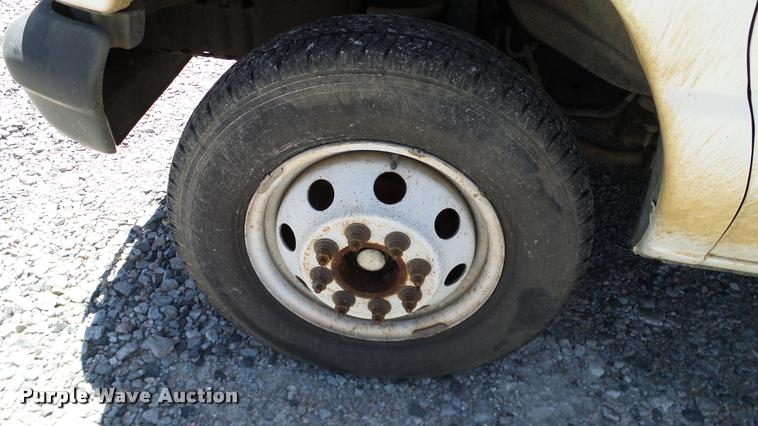 image for item DA6196 2005 Ford E450 school bus