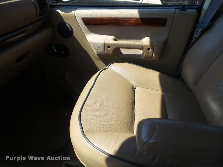 image for item DA6308 2000 Land Rover Discovery Series II SUV