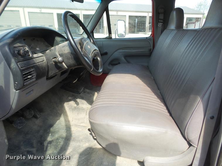 image for item DA6312 1997 Ford F350 Crew Cab flatbed pickup truck